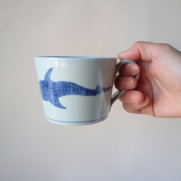 ジンベイザメ マグカップ　　染め付け　大きめ　カフェオレ　スープカップにも 13枚目の画像