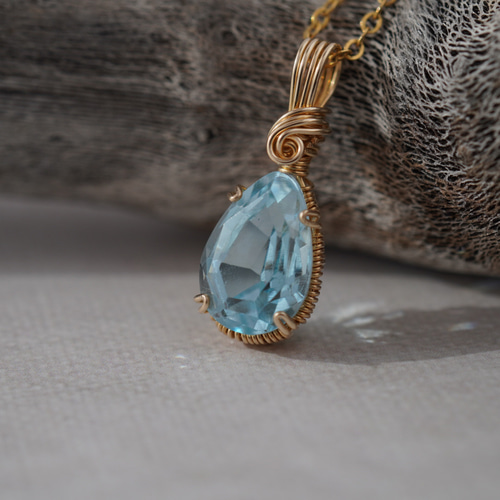 ブルートパーズのネックレス 14kgf天然石アクセサリー シンプルで上品