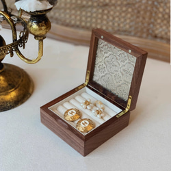 ヴィンテージスタイル!! コンパクト木製ケース 指輪・リングケース アクセサリー収納 花柄 インテリア飾り 8枚目の画像