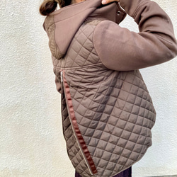 ⭐️inahomayu⭐️大人のブラウン　ジャガード＋キルトタフタ　スリットジャケット　春秋冬　個性的　パーカー 5枚目の画像