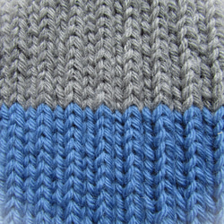 ❁手編み❁冬の新作！３色メリノウールマフラー(グレー・紺・ブルー)一点もの❁creema限定❁ 2枚目の画像