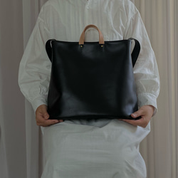 【受注生産】Vapaa（black）-大きめでやわらかい革のショルダーバッグ- 15枚目の画像