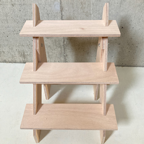 什器 ひな壇3段/30幅/普通合板〈上質材〉 組立式イベント什器 卓上