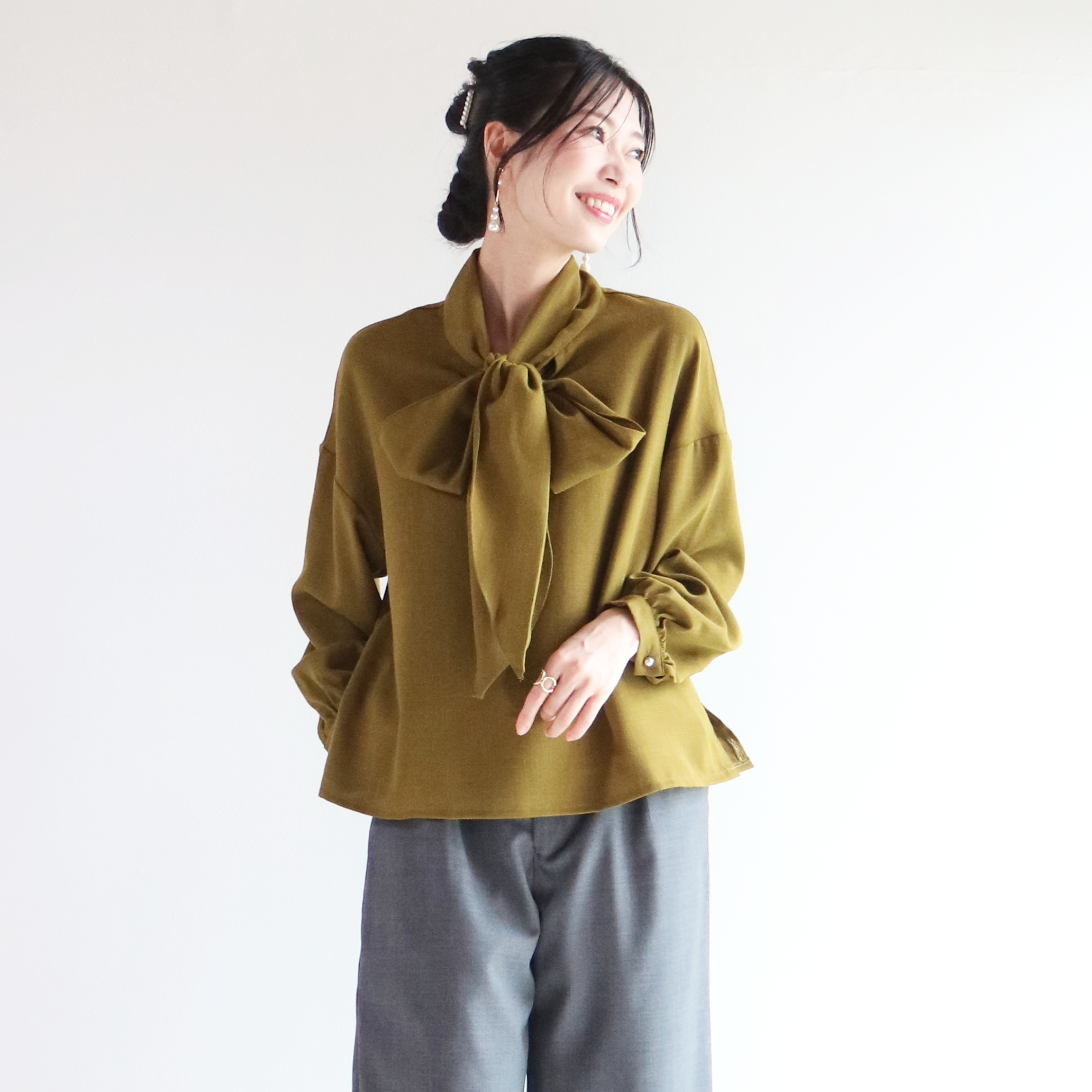 秋冬【オリーブグリーン】洗えるさらりタッチ生地3WAYボウタイブラウス
