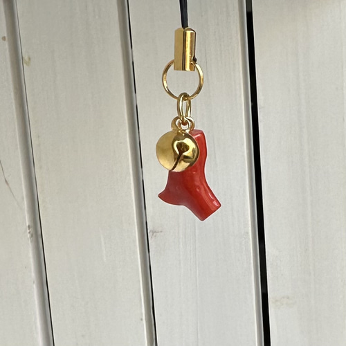 土佐沖赤珊瑚のストラップ・バックチャーム 御守り・招福 プレゼントに