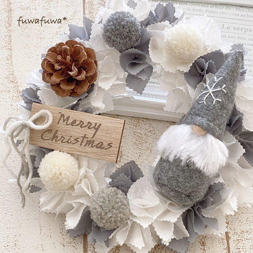 冬のあったかぽんぽん布リース 〜サンタクロース〜 グレー リース