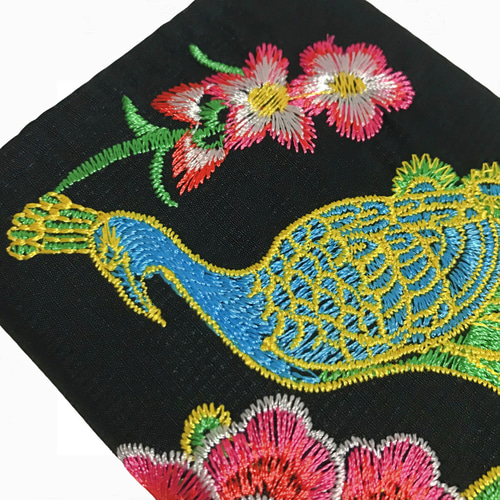 ベトナムの民族雑貨 刺繍長財布 クジャク 長財布 グエンさんのベトナム