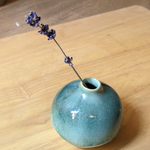 萩・織部釉の小さな一輪挿し 丸 一輪挿し・花瓶・花器 Atelier PISUKE