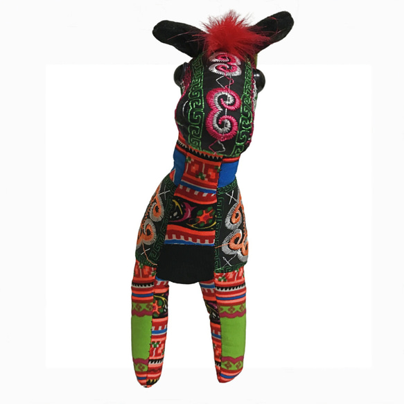 ベトナムの民族雑貨 モン族の古刺繍布で作ったお馬さん お人形 ぬいぐるみ パッチワーク 10枚目の画像