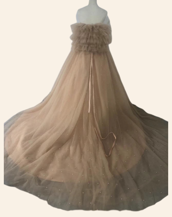 ウェディングドレス  パール  ベアトップ  編み上げ   可愛い  シャンパン色  披露宴  花嫁  ラッフルフリル 3枚目の画像