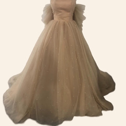 ウェディングドレス  パール  ベアトップ  編み上げ   可愛い  シャンパン色  披露宴  花嫁  ラッフルフリル 1枚目の画像