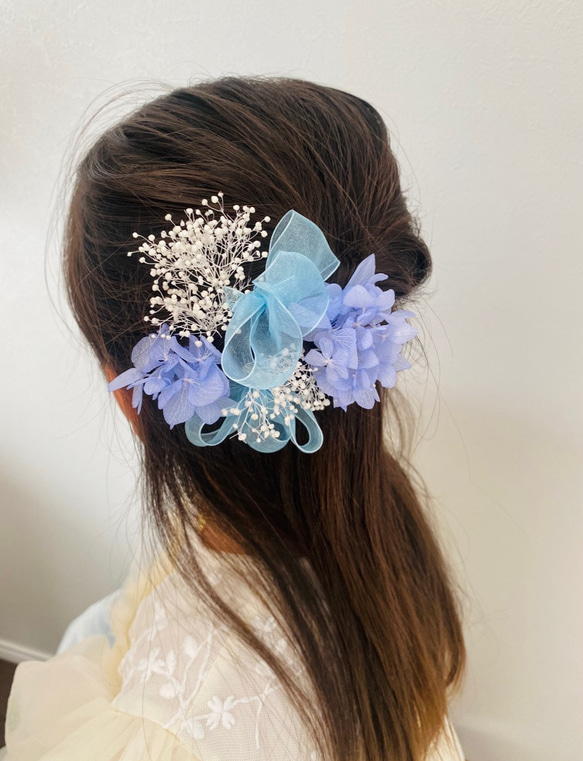 ブルー　パープル　ドライフラワー　ヘアアクセサリー　髪飾り　ヘッドパーツ　キッズ　青　紫　結婚式　誕生日　リングガール　 1枚目の画像