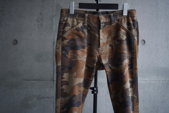 [展示作品]迷彩プリントツイルパンツ 2枚目の画像
