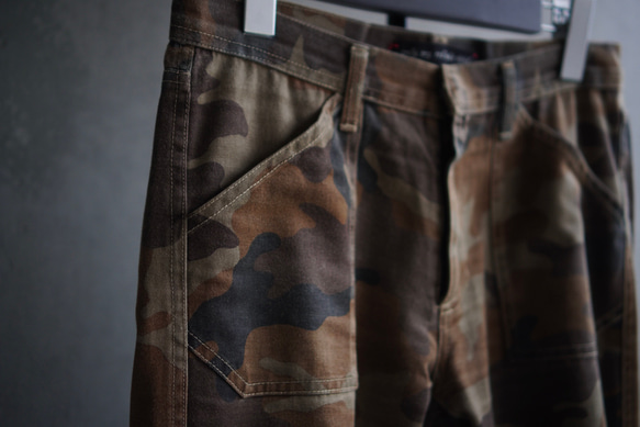 [展示作品]迷彩プリントツイルパンツ 4枚目の画像