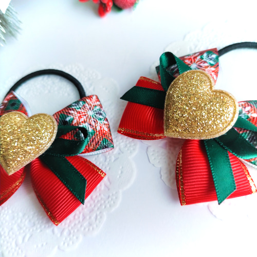 【T-530】クリスマスカラーヘアリボン　キッズヘアリボン　ゴム　ハンドメイド T-530】クリスマスカラーヘアリボン キッズヘアリボン ゴム