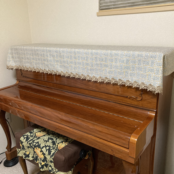 リバティー「スリーピングローズ」イエロー系使用アップライトピアノカバー 9枚目の画像