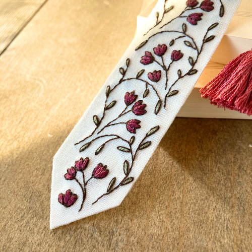 早い者勝ち‼️お値下げ中超希少品　刺繍入り　ヒグチユウコ　サイン入り 栞紐　特装版 tomosu. ꒰思い出を刺繍する人꒱ on X: 