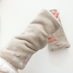 ふんわり優しい リバーシブル ハンドウォーマー（手袋） ベージュ/ラベンダー（オリジナル生地） 4枚目の画像