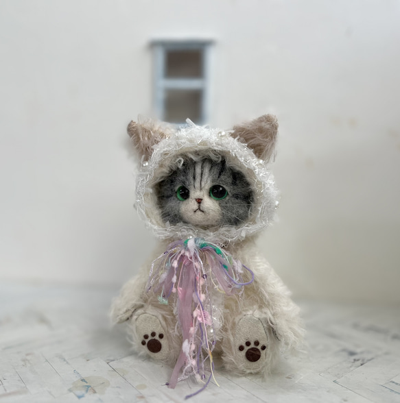 み*色様 10日までオークション★作家 ぬいぐるみ 子猫 テディベア 猫 羊毛フ ねこの着ぐるみを着たにゃんこ(ホワイト) テディベアタイプ 羊毛