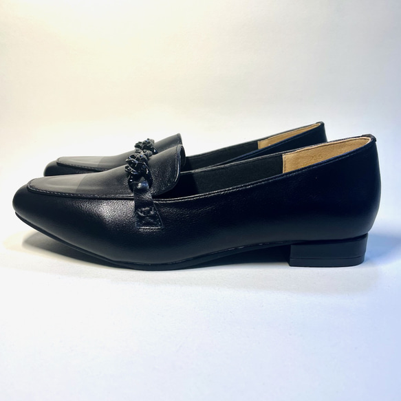 施華洛世奇鏈條 2 色樂福鞋（黑色 x 琺瑯）22.5 公分~25.0 公分 防水 第4張的照片