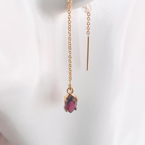 アメジストとロードライトガーネットのアメリカンピアス14kgf