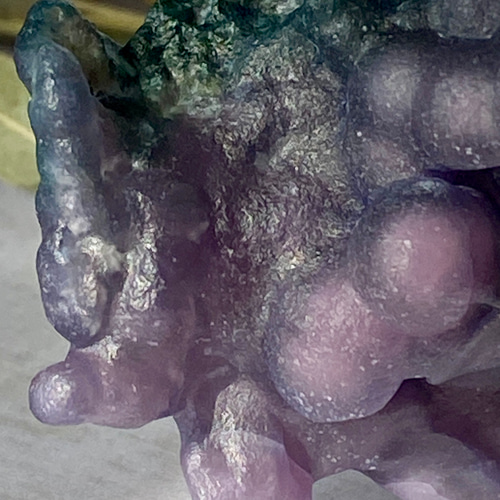 奇妙に美しい メタリックな光沢をもつグレープアゲート 原石標本