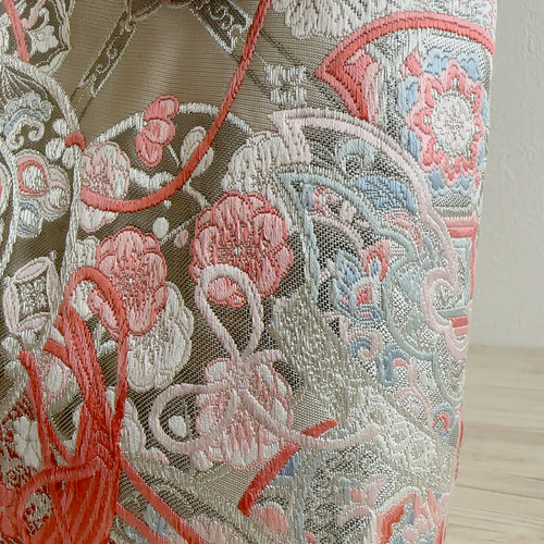 大きめ︎✦︎帯リメイクバッグ 高級 正絹 （落款）雪輪 華文花