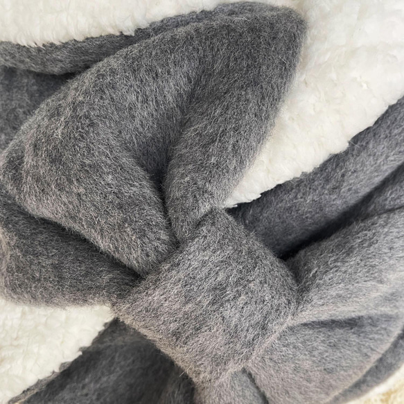 柔軟♪ 絲帶圍巾 | 羊毛海狸/安哥拉山羊毛（灰色）x 毛皮（白色） 第3張的照片