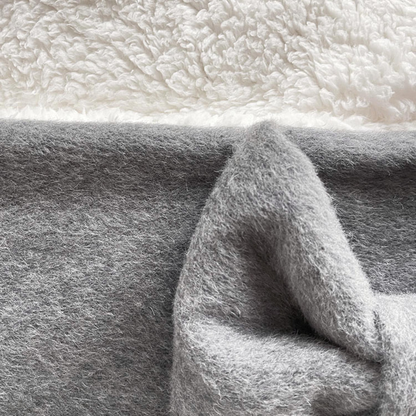 柔軟♪ 絲帶圍巾 | 羊毛海狸/安哥拉山羊毛（灰色）x 毛皮（白色） 第5張的照片