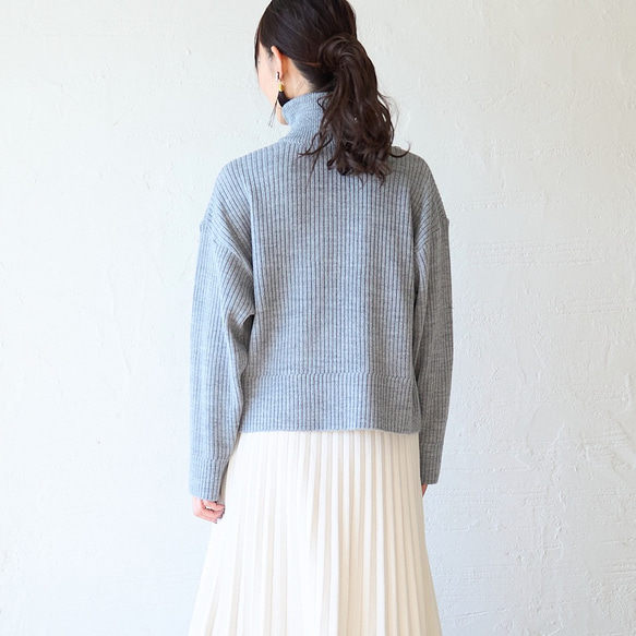 Morino Gakko 穿起來有趣 半拉鍊針織衫（淺灰色） 羊毛混紡針織衫 第13張的照片