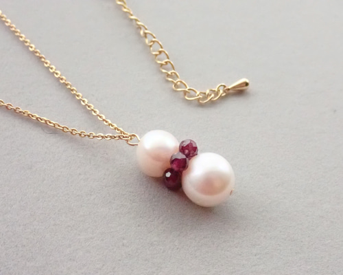 大粒淡水パール✕ガーネットの花 ペンダントネックレス 6月誕生石 1月  