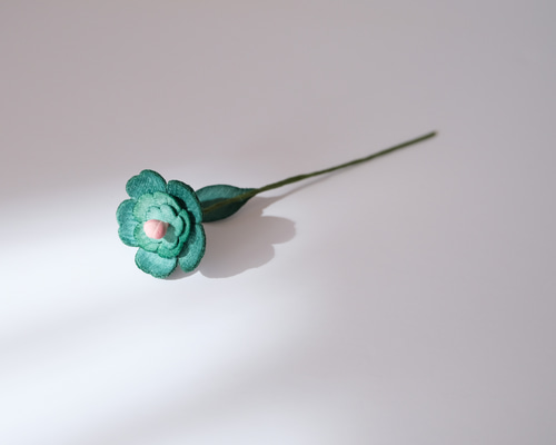 お部屋を彩る手染め布花