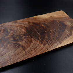 カッティングボード 大きいサイズ ◎樹種 ウォールナット ◎仕上げ 自然塗料　木製 木 一枚板 丸 パン ウォルナット 1枚目の画像