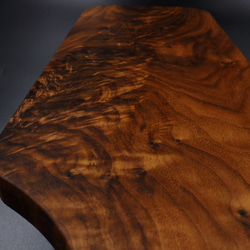 カッティングボード 大きいサイズ ◎樹種 ウォールナット ◎仕上げ 自然塗料　木製 木 一枚板 丸 パン ウォルナット 3枚目の画像