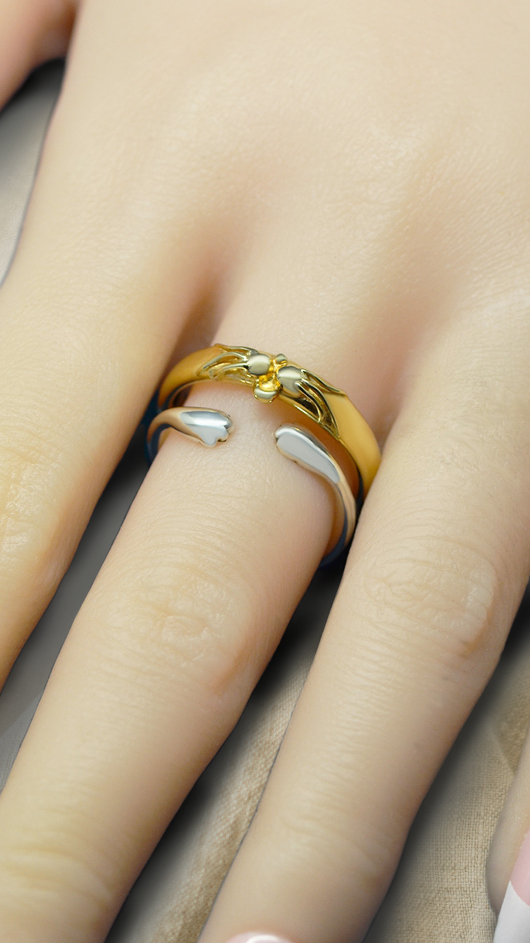 鳴いた猫の口元リング  / k18(18金）