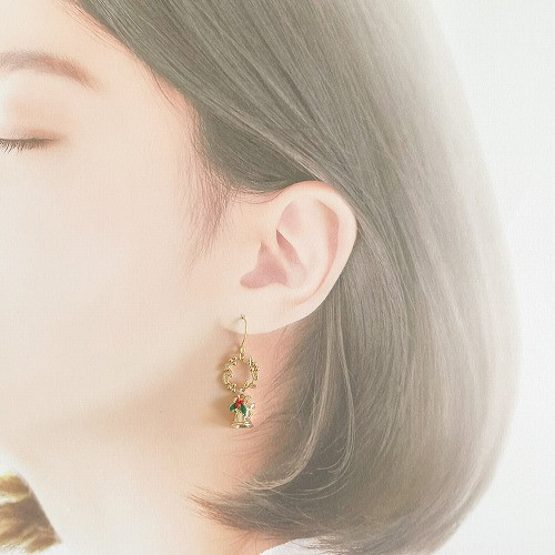 ハンドメイドピアス ミニリース＆クリスマスベル（イヤリング変更可