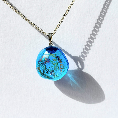 【風水アイテム】聖六芒星如意陣(七星陣)・レインボーオブジディアン約75㎜前後 魔法陣の六芒星ネックレス / ファンタジー / レジン / 海 ネックレス