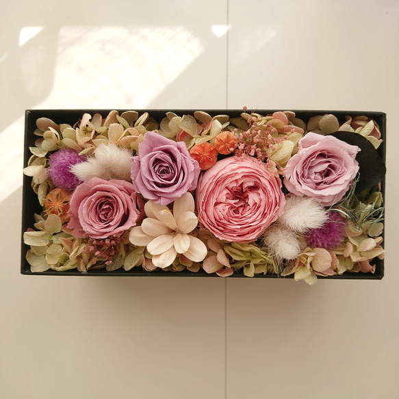 バニラピンクとくすみカラーのボックスフラワー 3枚目の画像