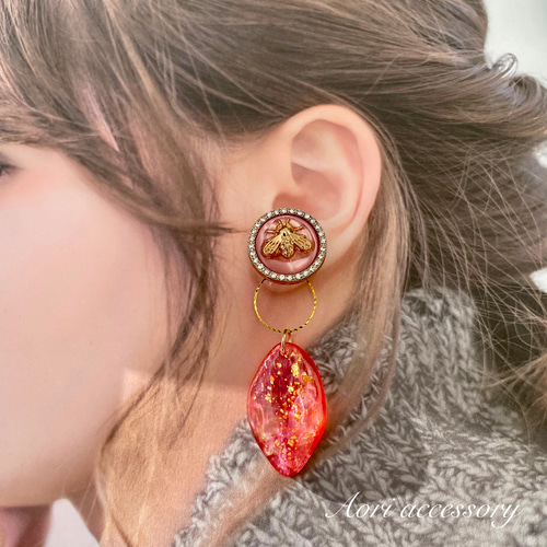 女王蜂の王冠〜蜂＆韓国＆ヴィンテージボタン×韓国チャーム☆2way