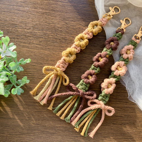 【オーダー】メンカラストラップ カチューシャタオルホルダー マクラメハンドメイド オーダー】メンカラストラップ カチューシャタオルホルダー