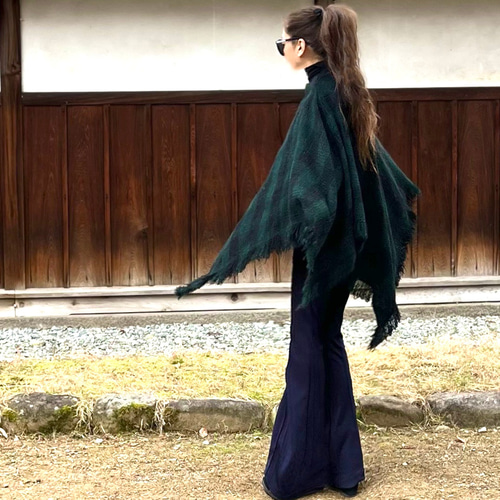 フランス製・希少生地100%『Carré Géant Poncho』ポンチョにもなる超