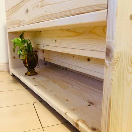 木の温かみがある絵本棚　無垢材　本棚　ブックシェルフ 木の温かみがある絵本棚 無垢材 ブックシェルフ 本棚・絵本棚