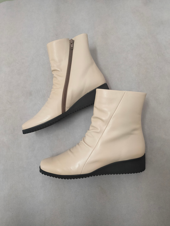 まさに極上仕立て♪合わせやすいベージュカラー♪軽さ170gの感動体験♪品質最優先の日本製♪ 1枚目の画像