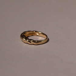 〈K18・プラチナ〉ツイストボリューム リング　　ゴールド地金指輪〈VR088〉 18枚目の画像
