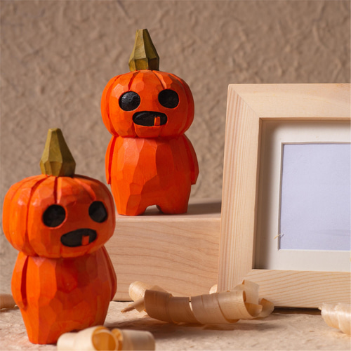 カボチャの頭の小人、木彫りの置物 その他置物 fusu 通販