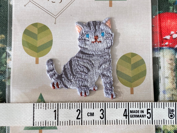 新商品！『原ウール HARAWOOL かわいい動物たち 　刺しゅうワッペン』～猫　ねこ　1枚～ 3枚目の画像