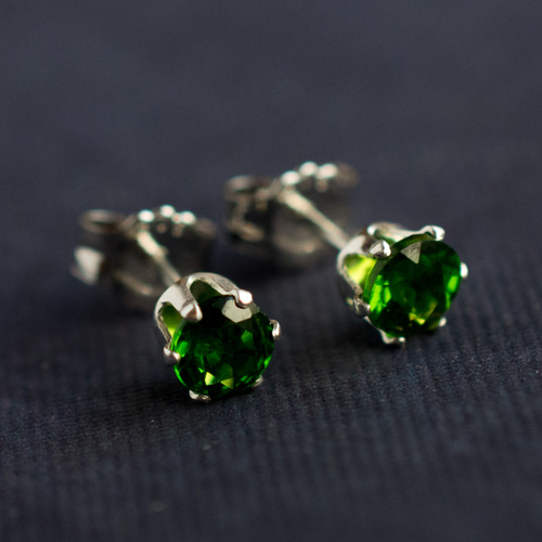 クロムダイオプサイト シルバーピアス 送料無料 4mm SILVER925