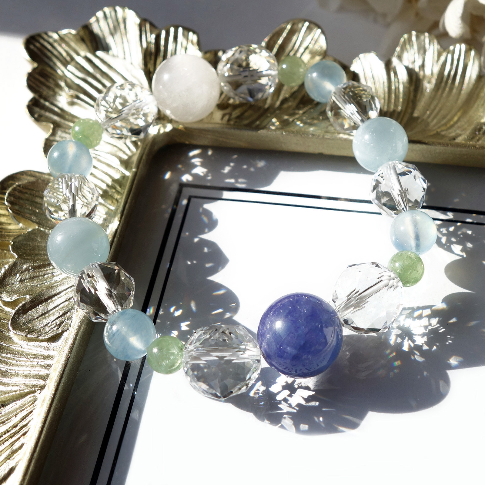 Limited／一点もの　タンザナイト×ホワイトサゲニティッククォーツ×アクアマリン×水晶　リミテッドブレスレット