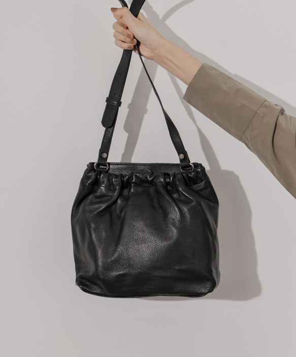 サポートロール シンプル 本革 シワ加工 ショルダーバッグ