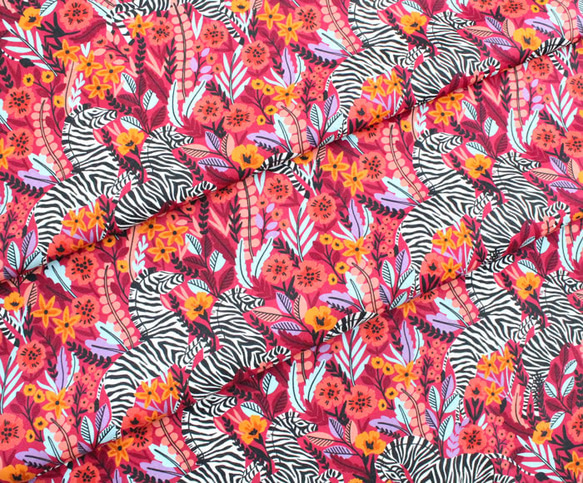 カットクロス Cloud9 Fabrics / Zebras 227371 Frolicking Zebras Red 5枚目の画像